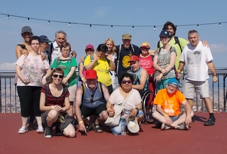 Foto de grup al mirador del Tibidabo